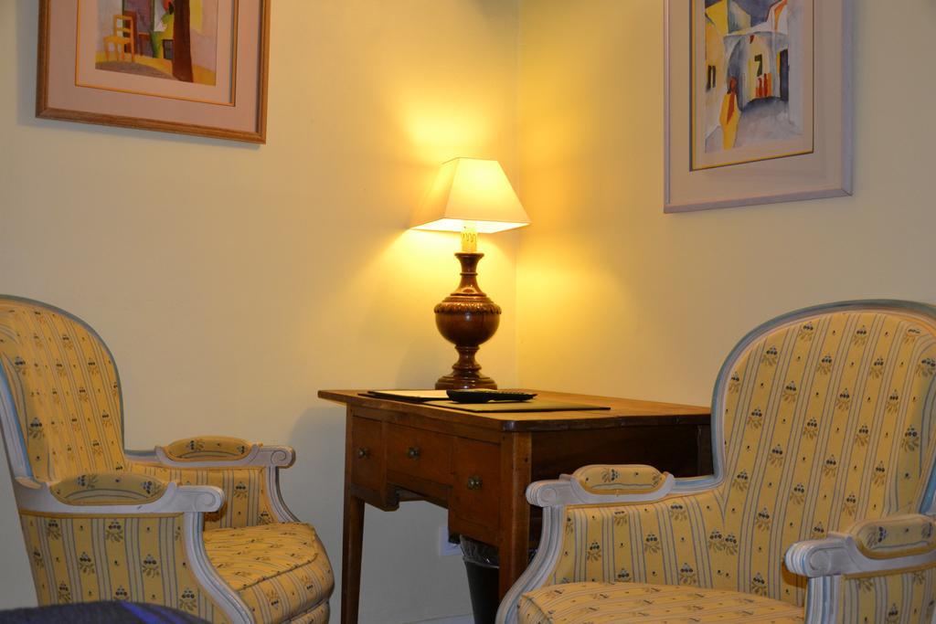 Hotellerie De L'Esplanade Rians  Δωμάτιο φωτογραφία