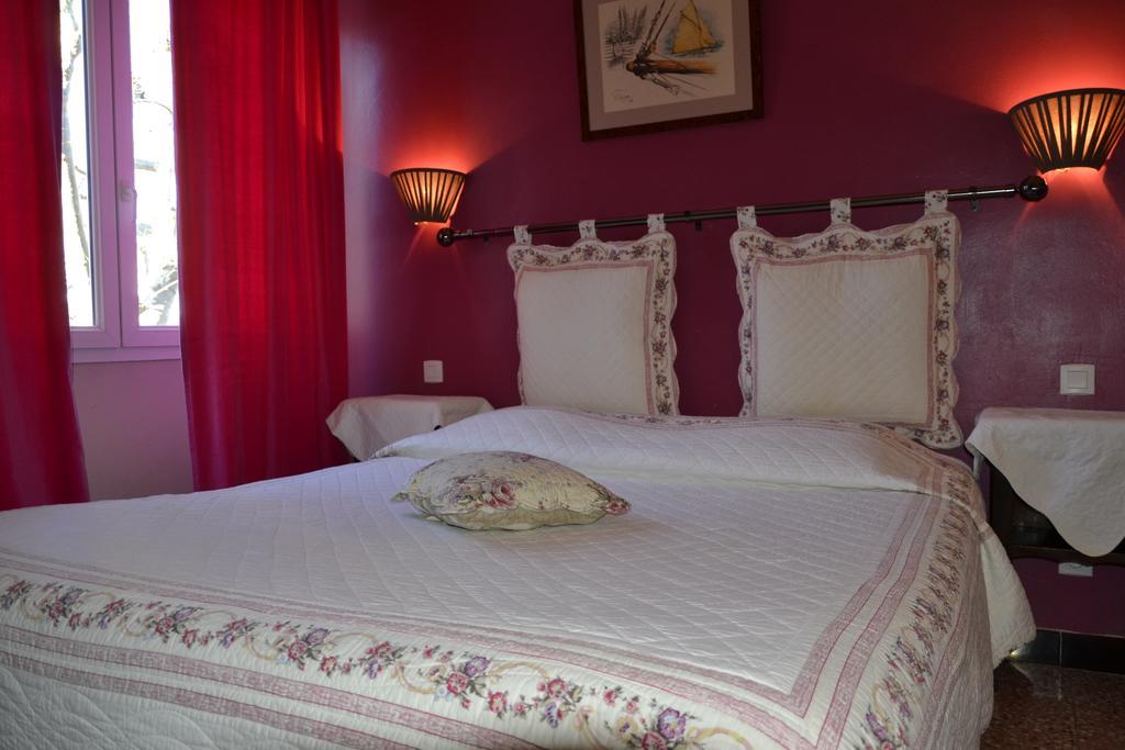 Hotellerie De L'Esplanade Rians  Εξωτερικό φωτογραφία