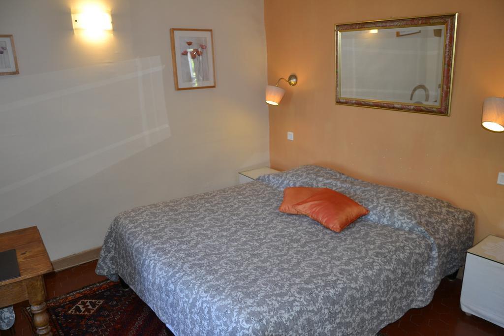 Hotellerie De L'Esplanade Rians  Εξωτερικό φωτογραφία