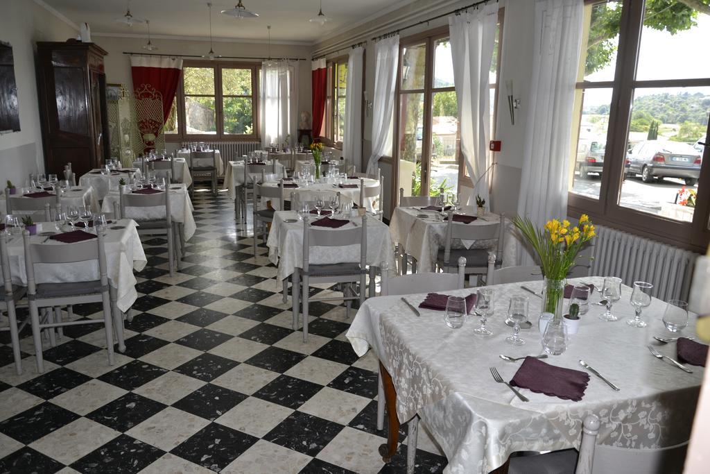 Hotellerie De L'Esplanade Rians  Εξωτερικό φωτογραφία