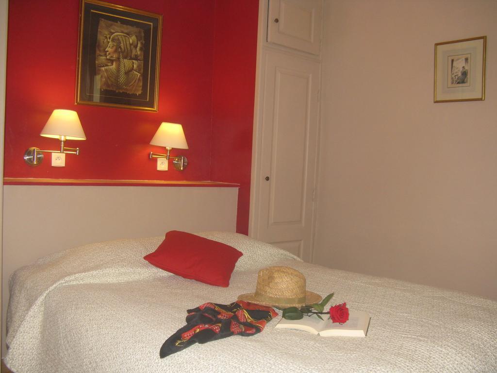 Hotellerie De L'Esplanade Rians  Εξωτερικό φωτογραφία